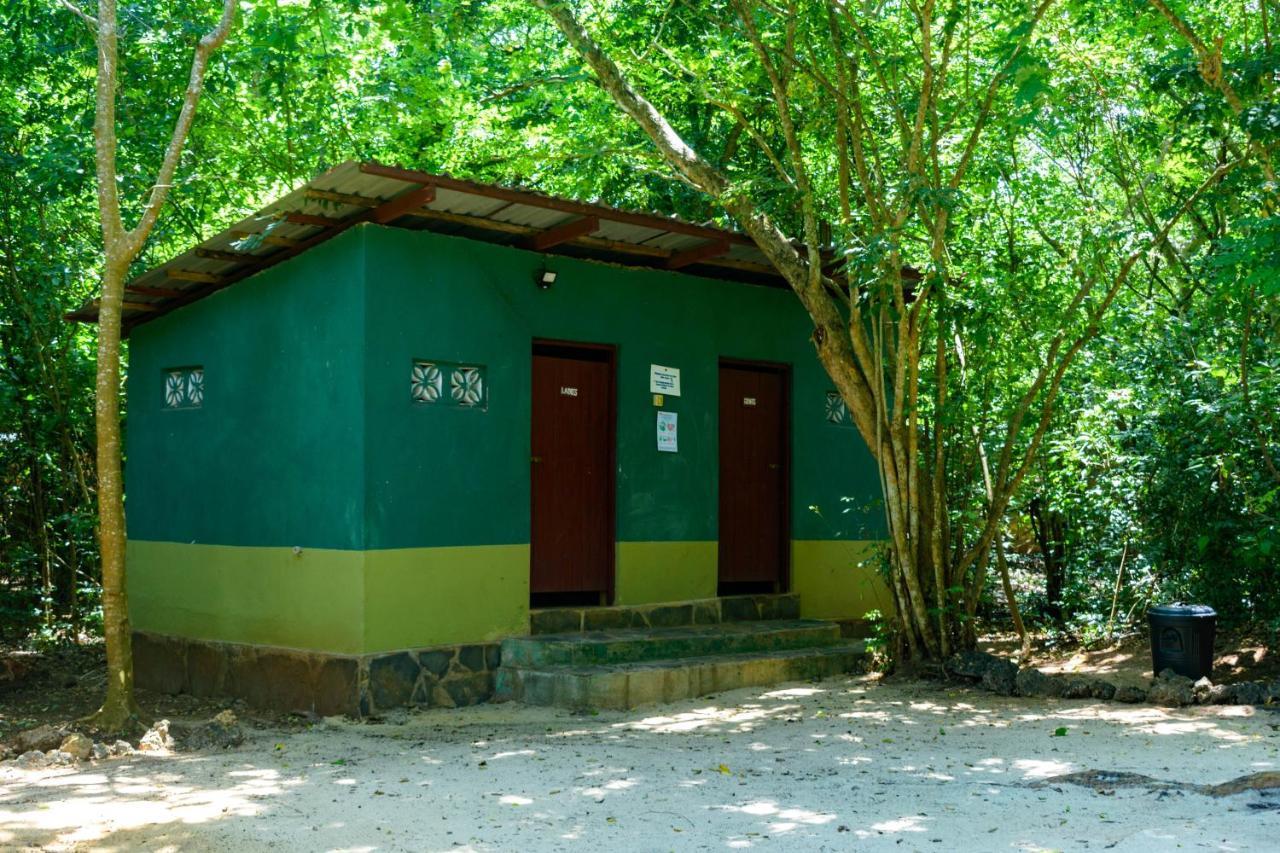 Villa Firefly Eco Retreat Shimoni Exterior foto